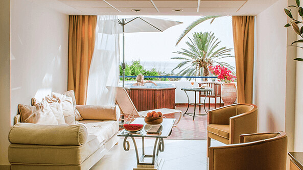 Junior Suite Sea View with Outdoor Jacuzzi